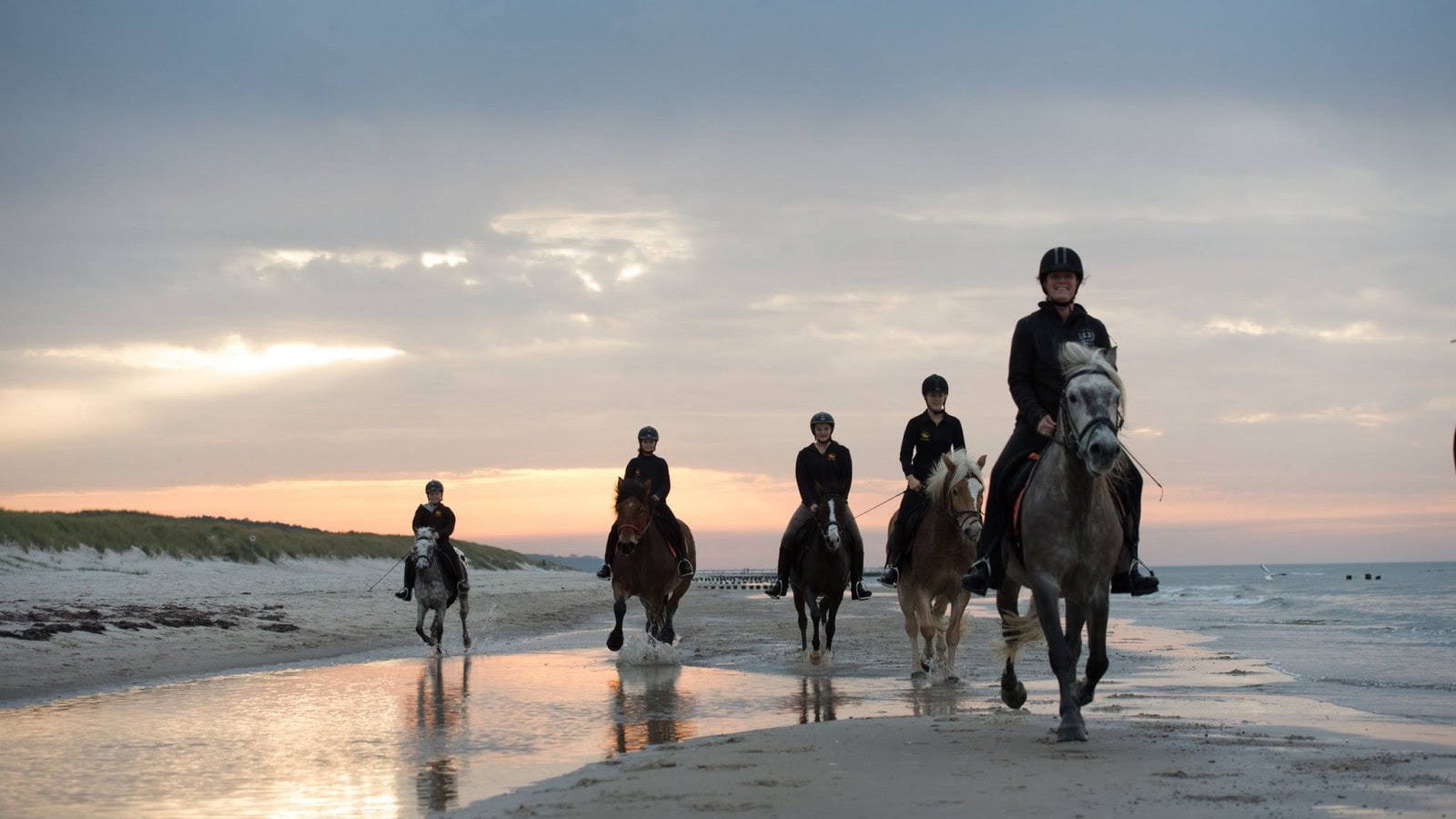 Ausritt am Strand der Ostsee im Strandhotel Fischland