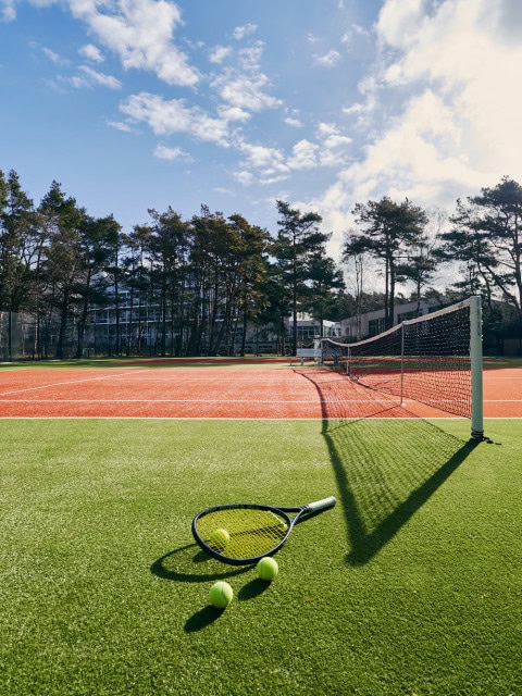 Outdoor-Tennisplätze im Strandhotel Fischland