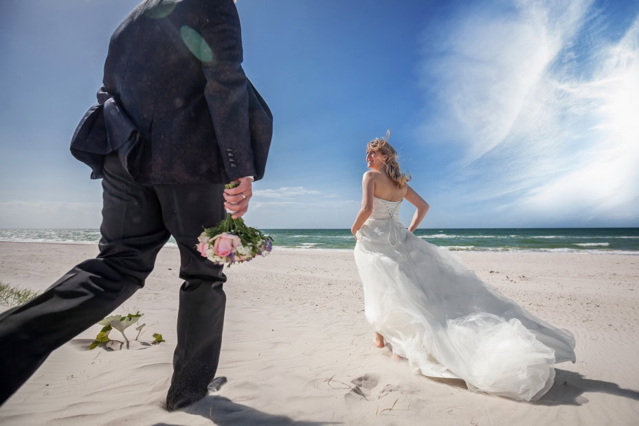 Brautpaar am Ostseestrand