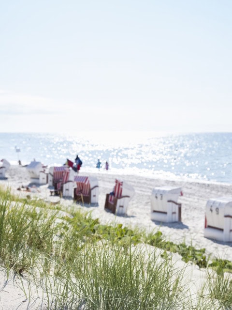 Ostsee mit Strandkörben des Strandhotel Fischlands