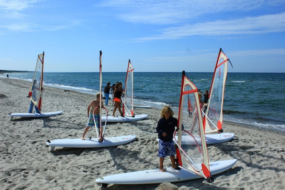 Schulung im Windsurfen im Strandhotel Fischland