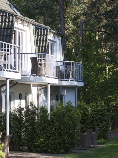 Terrassen der Ferienwohnungen des Strandhotel Fischlands