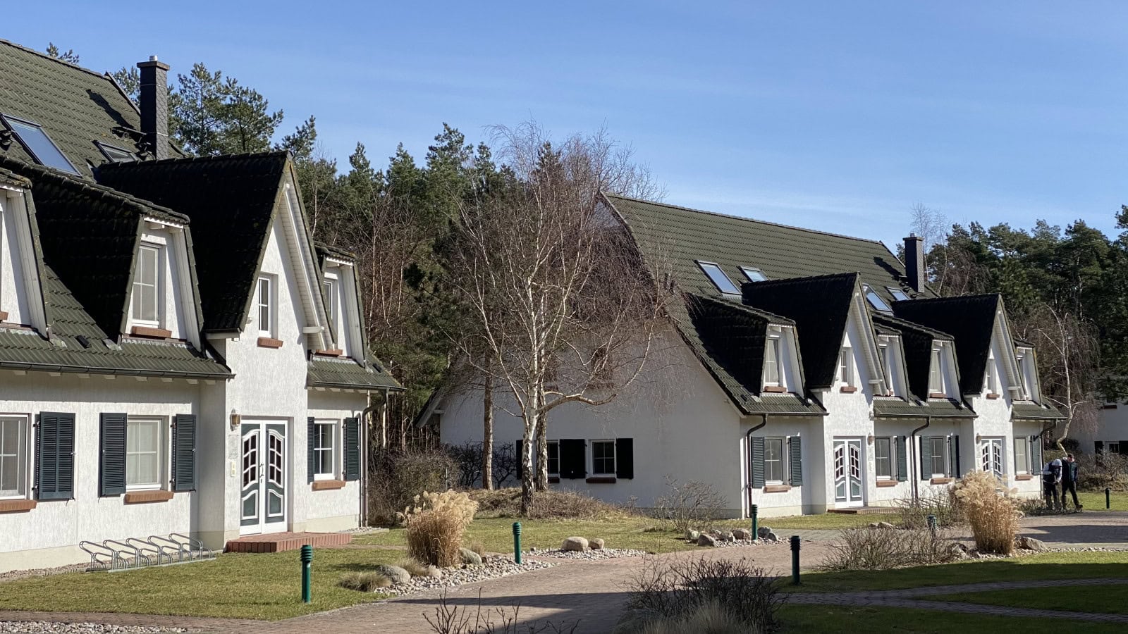 Ferienwohnungen im Hotelpark des Strandhotel Fischlands