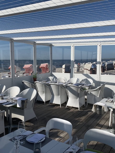 Terrasse der Strandbude des Strandhotel Fischlands