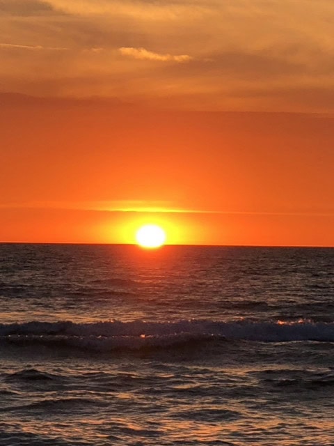 Sonnenuntergang an der Strandbude des Strandhotel Fischlands