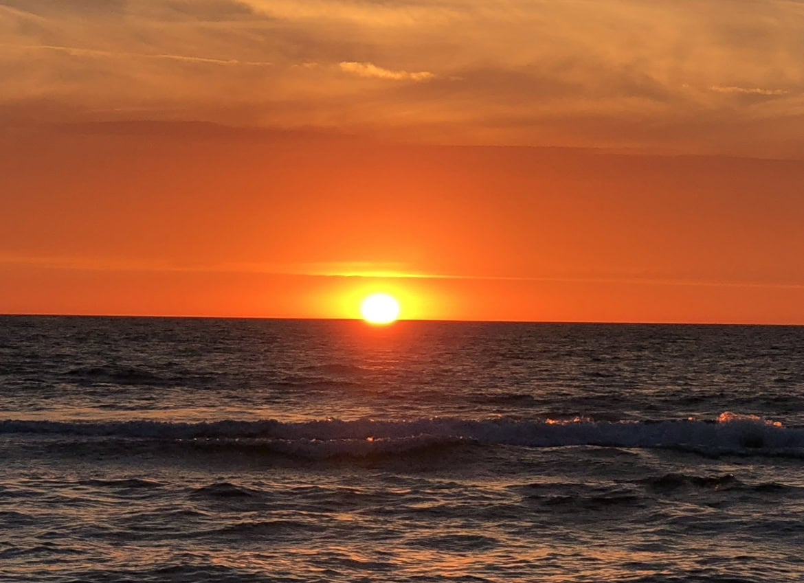 Sonnenuntergang an der Strandbude des Strandhotel Fischlands