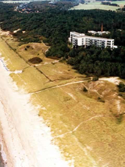 Luftbild des Strandhotel Fischlands