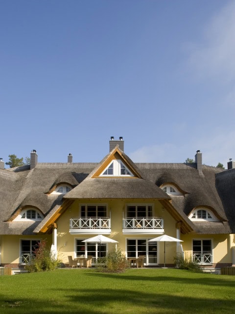 Außenansicht des Apartmenthaus "Sonne" im Strandhotel Fischland