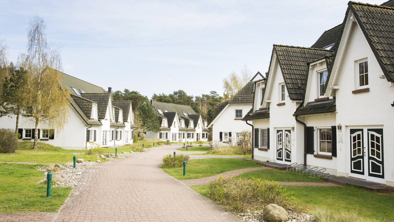 Ferienwohnungen im Hotelpark des Strandhotel Fischlands