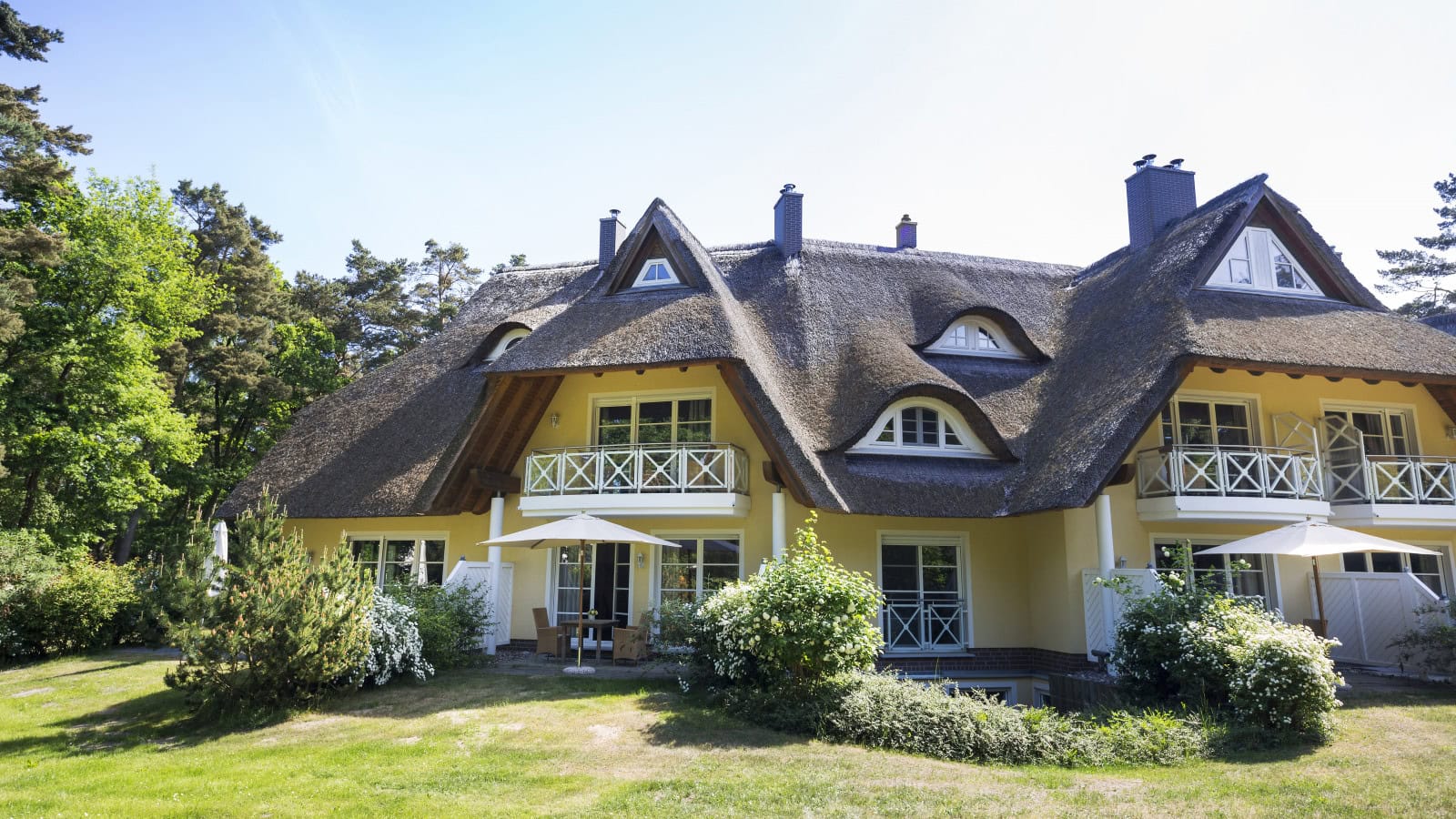 Außenansicht von dem Apartmenthaus "Sonne" des Strandhotel Fischlands