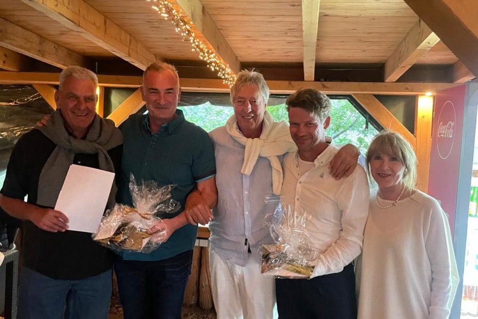 Fischland Golf Cup - Golfspieler bei der Siegerehrung in der Grillsenke im Strandhotel Fischland