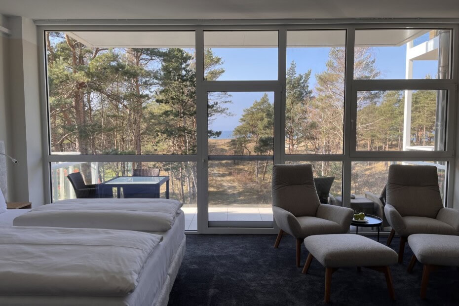 Doppelzimmer deluxe  mit Meerblick mit Doppelbett im Strandhotel Fischland