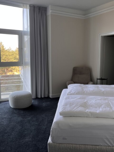 zweites Zimmer in der Suite mit eigenem Bad